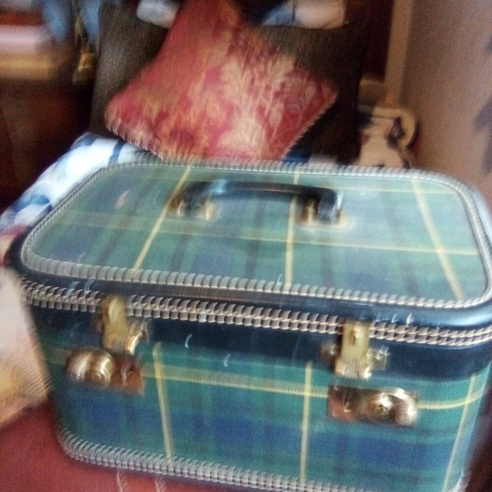 Vintage Plaid Train Case By T. Smart, Cosmetic Case, Vintage Luggage, Theater